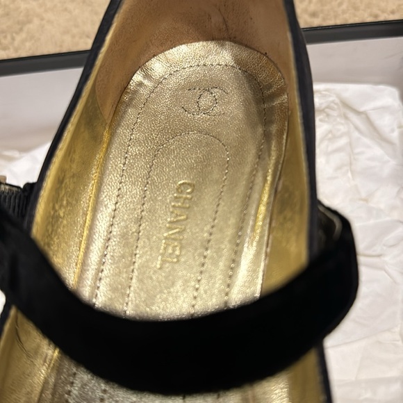 Chanel black Mary Jane style pumps - AUTHENTIC -size 39 European / 8 1/2 US - Picture 12 of 16